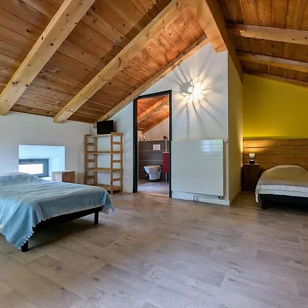 Hébergement de vacances Confortable Avec Piscine Chauffée, Pour 23 Pers., Idéal Pour Familles Et Amis - Fr-1-582-101 *