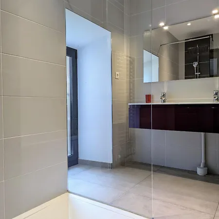 Confortable Avec Piscine Chauffée, Pour 23 Pers., Idéal Pour Familles Et Amis - Fr-1-582-101 *