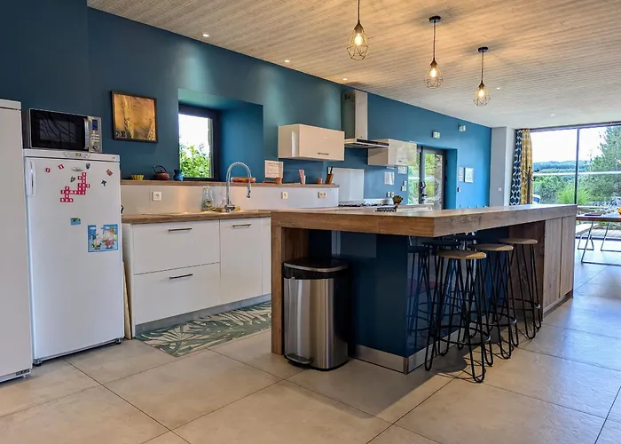 Confortable Avec Piscine Chauffee, Pour 23 Pers., Ideal Pour Familles Et Amis - Fr-1-582-101