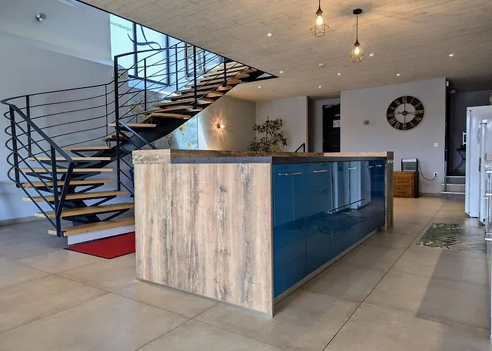 Confortable Avec Piscine Chauffee, Pour 23 Pers., Ideal Pour Familles Et Amis - Fr-1-582-101 度假居